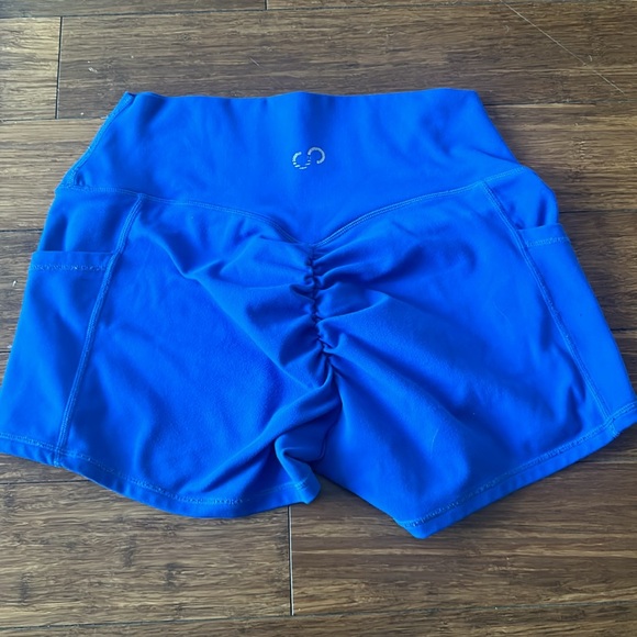 Blue Scrunch Shorts with Pockets - Picture 2 of 3